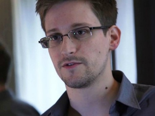 Edward Snowden offers to go to jail to come back to the US - ảnh 1